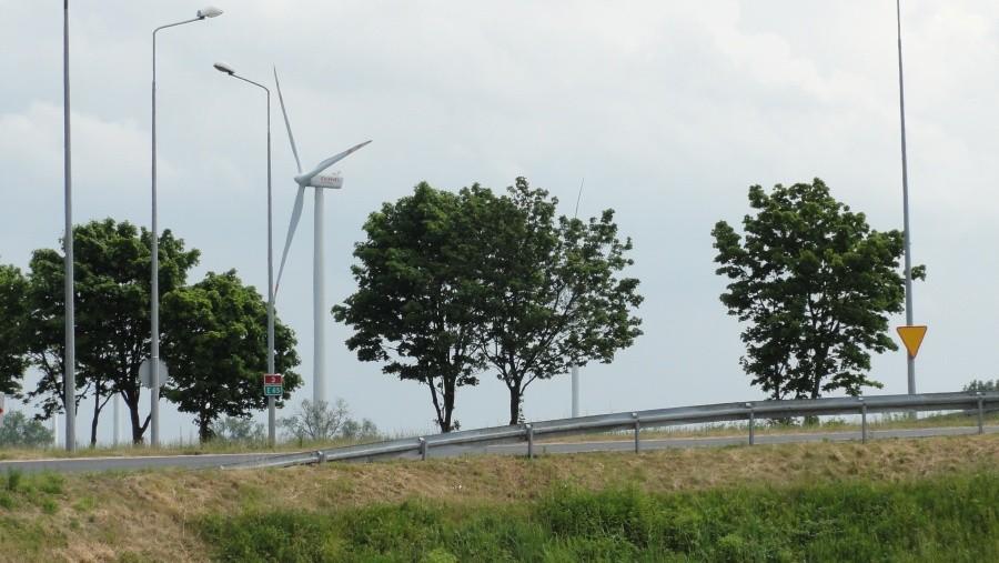 wiatraki koło wolina