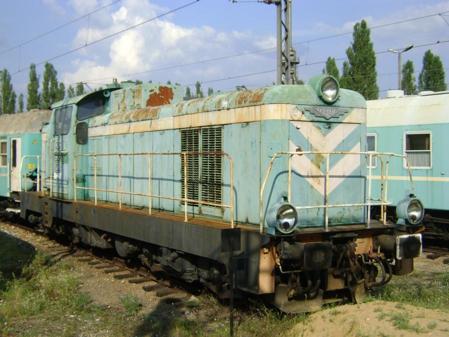 SM42-495 przed halą naprawy taboru w Idzikowicach