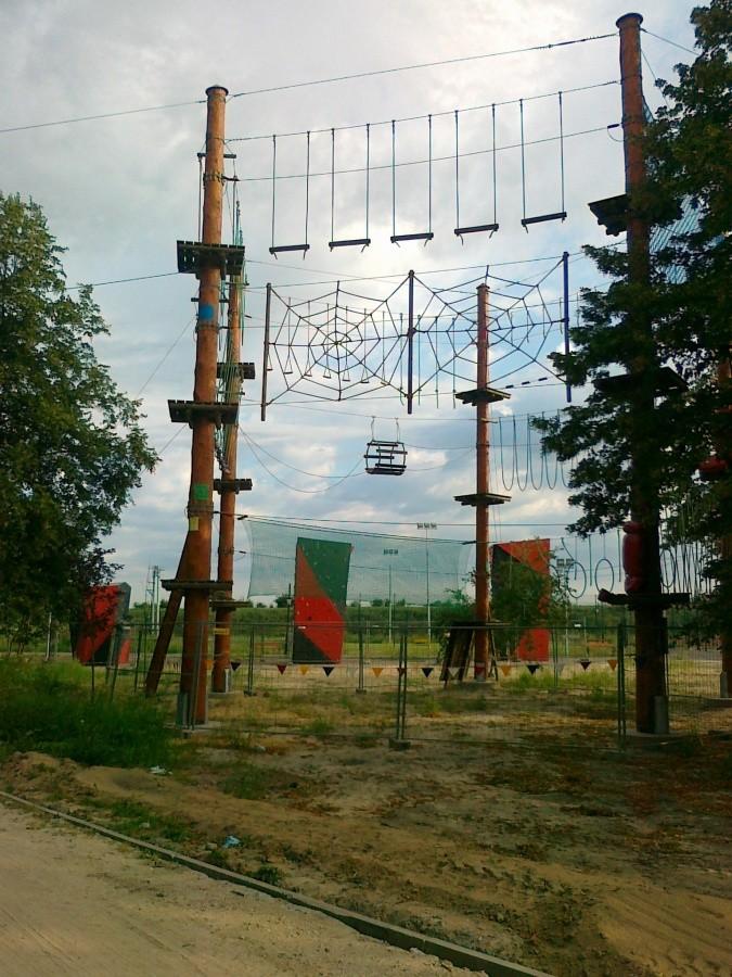 Park linowy na dole przy tężni nr 1