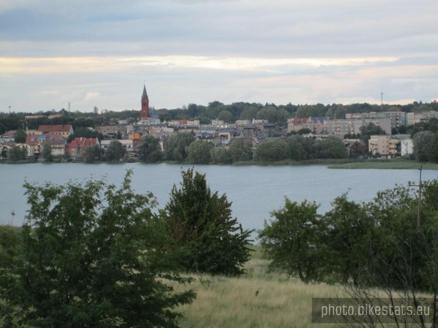 Widok z Ławki Asesora na Kartuzy i Jezioro Karczemne