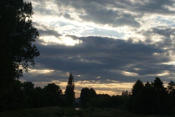 zachód na moście nad Wolbórką