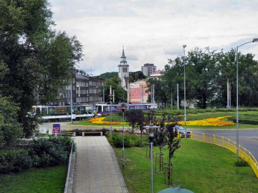 Rondo Giedroycia - widok z kładki.