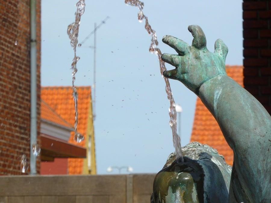 Fontanna na rynku w Nexø
