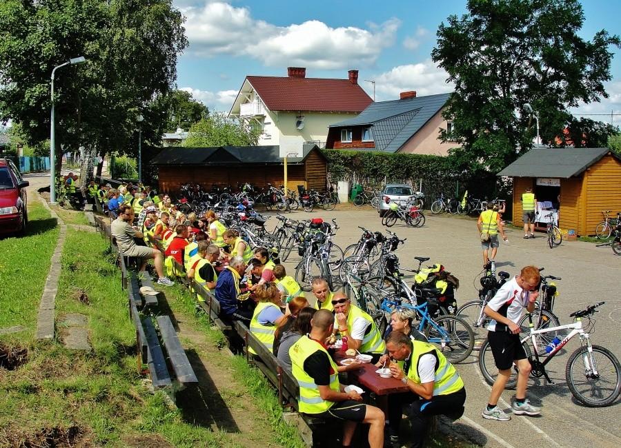 Posiłek w Osieku.