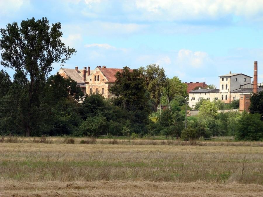 Pałac i zabudowania folwarczne w Kotli