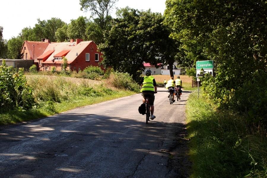 Rowerzyści dojeżdżają do Czarnegolasu