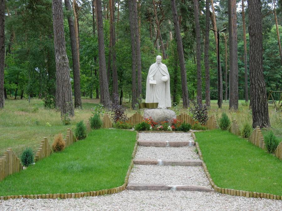 Loretto - pomnik ks. Ignacego Kłopotowskiego
