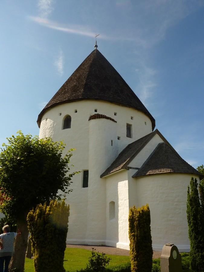 Olskirke - najwyższa rotunda na wyspie. Podobnie jak pozostałe została wybudowana ok. 1150 roku.