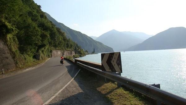 Droga nad pięknym Lago D'Iseo