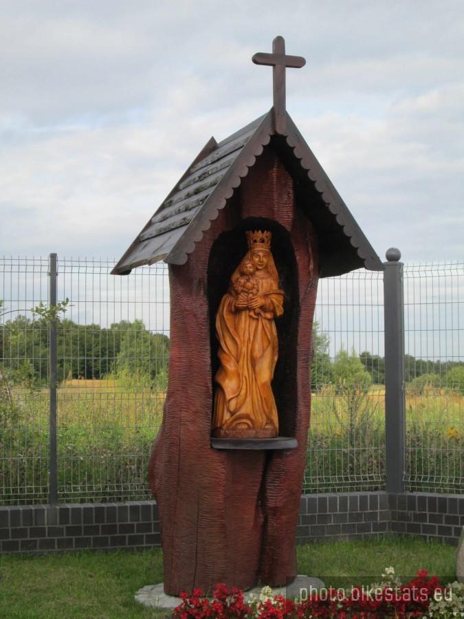 Przydrożna kapliczka w okolicach Brodnicy Górnej