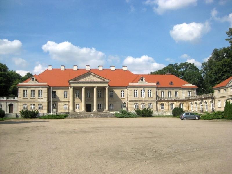 Tytacic miał tylko 4 kominy, a wszyscy go znają :-S