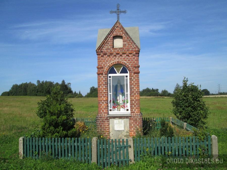 Kapliczka Matki Bożej we wsi Rąb