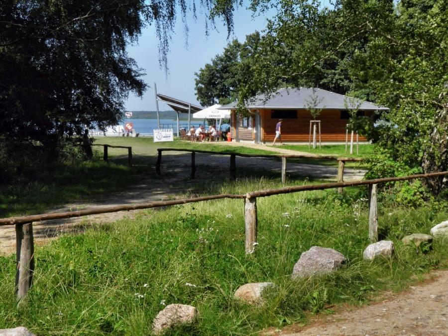 Przygraniczna miejscowość Rieth - w głębi przystań.
