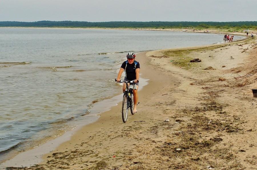A ja sobie jadę:) Plaża w Mikoszewie.