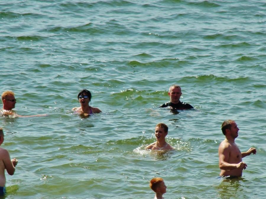 Chłodzenie w jeziorze.