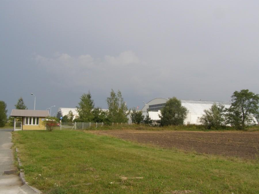 Hangary lotniska w Szymanowie
