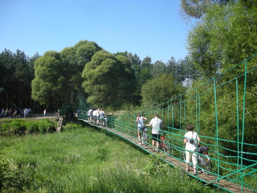Zawady - wisząca kładka nad Liswartą