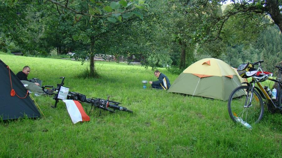 Obozowisko przy pensjonacie