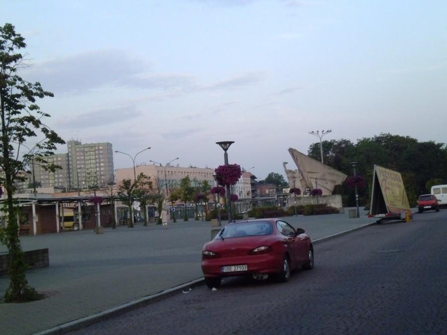 Dąbrowa Górnicza - centrum i tzw. pomnik - Hendrix