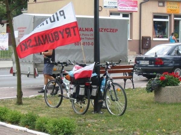 flagi też z nami jadą