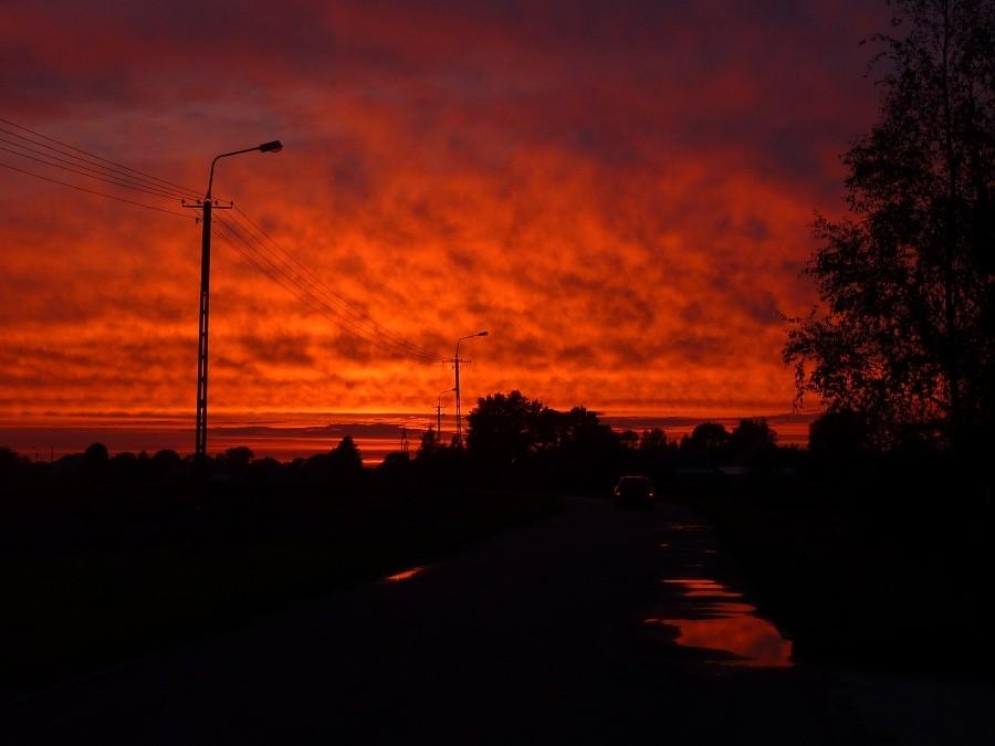 Niebo nad Falęcinem