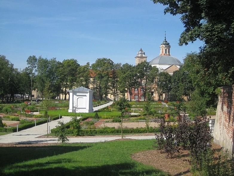 Zespół poklasztorny w Owińskach i park