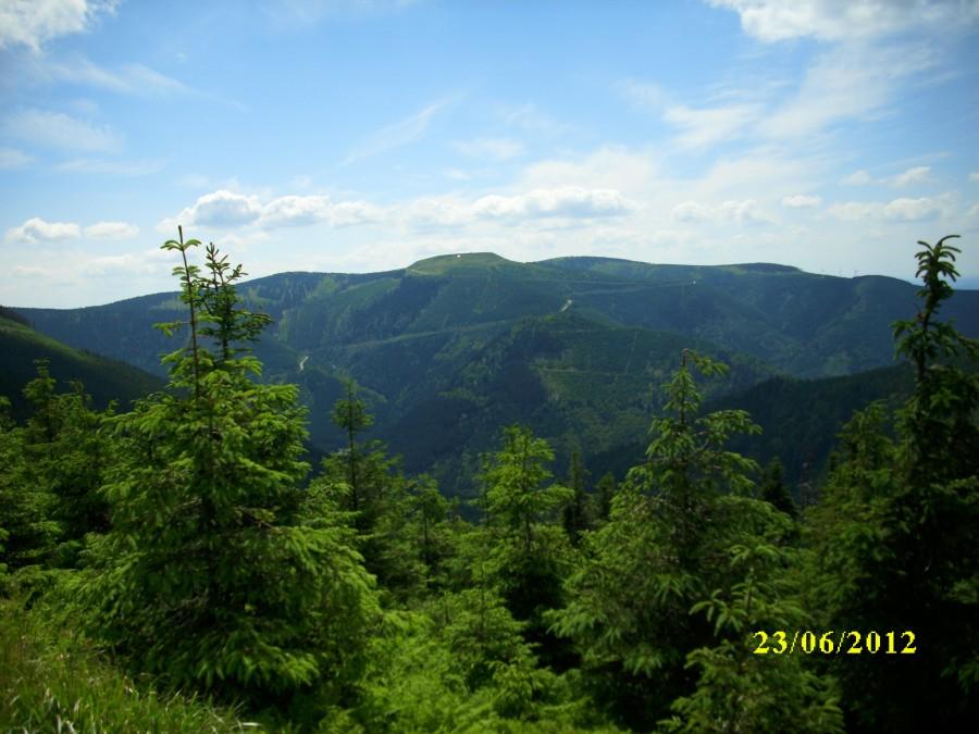 w oddali Dluhe Strany