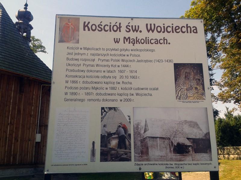 Tablica z informacją o kościele.