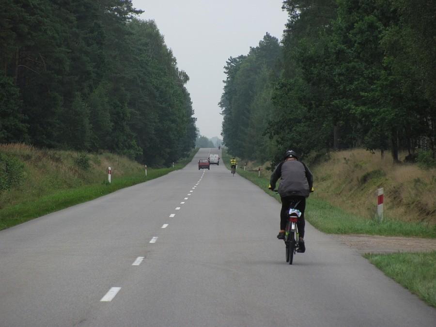 i znów płaskości