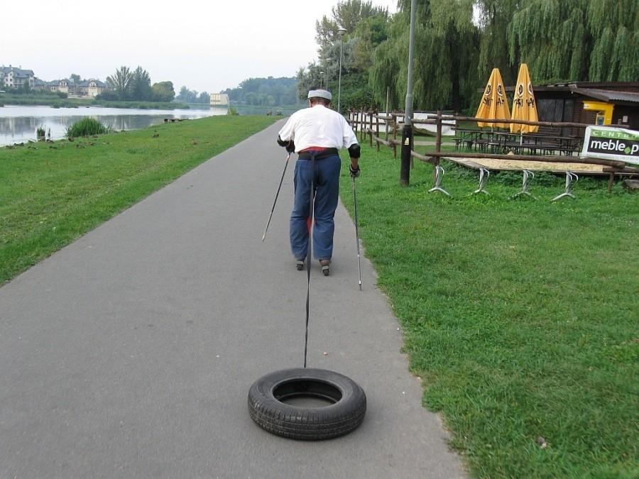 Dobrze, że bez felgi.