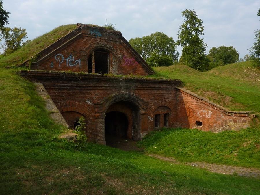 Fort Bema (dawniej Fort "P" - Parysów), jeden z fortów Twierdzy Warszawa