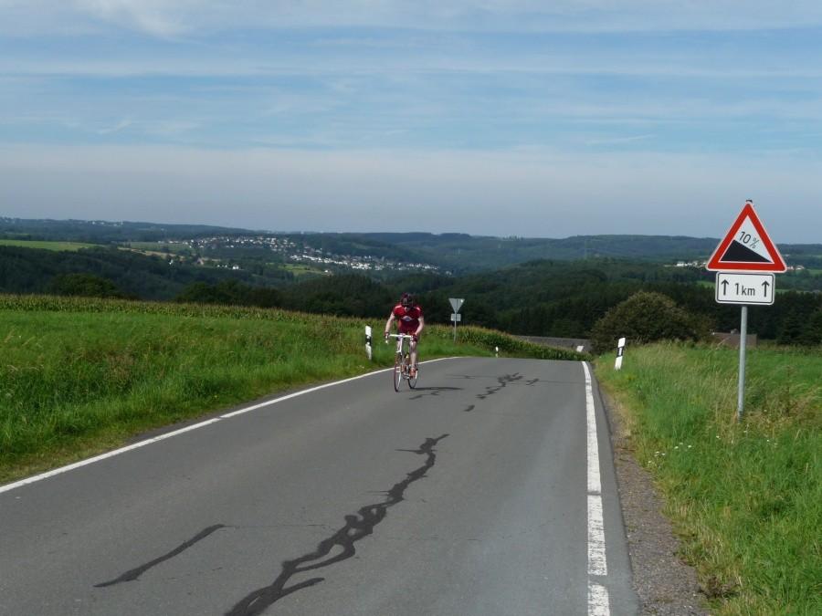 Vuelta a Sauerland - Etappa Rumscheid - podjazd z Remmlingrade