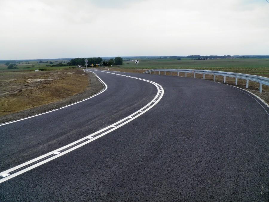 Remont drogi Bezrzecze - Redlica zbliża się ku końcowi.