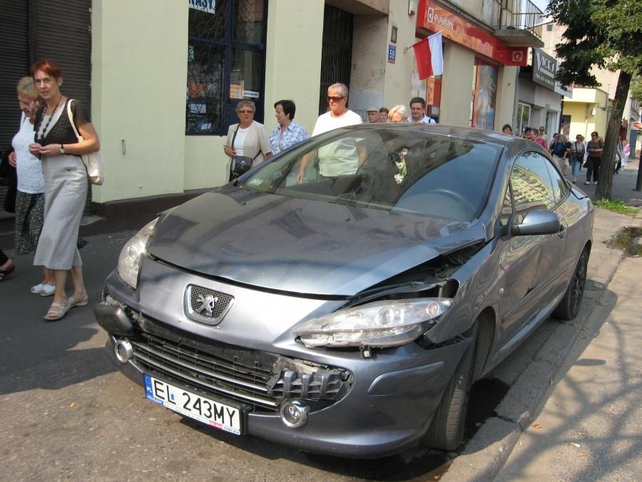 Łódź Rzgowska auto po wypadku