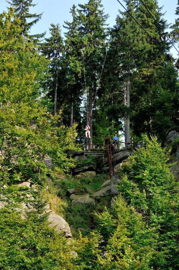 Bungee jumping w Kruczych Skałach