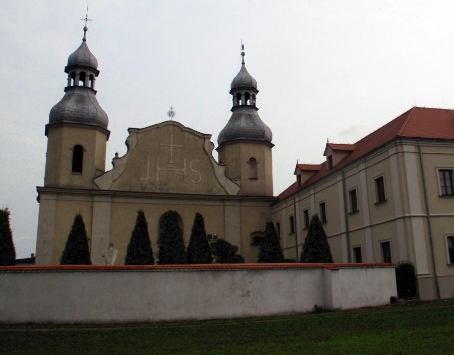 Wieruszów, kościół klasztorny OO Paulinów