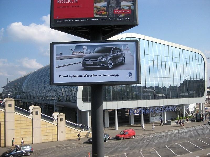 Dworzec - Szkoda że ten baner tak zasłania