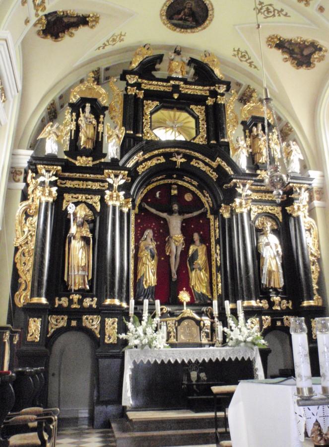 Ołtarz główny kościoła OO Paulinów w Wieruszowie