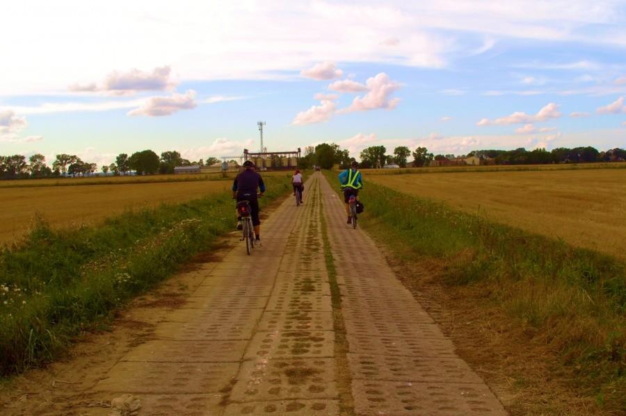 Polną drogą do Szymankowa