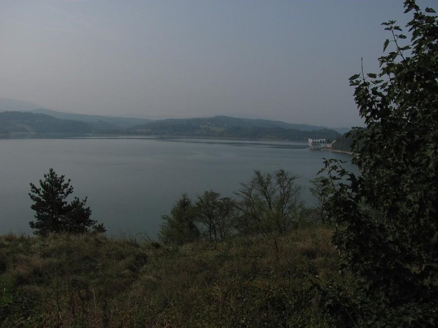 Jezioro Dobczyckie - wykąpać się nie da..