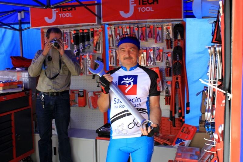 większego klucza u siwego na stoisku nie znalazłem :D