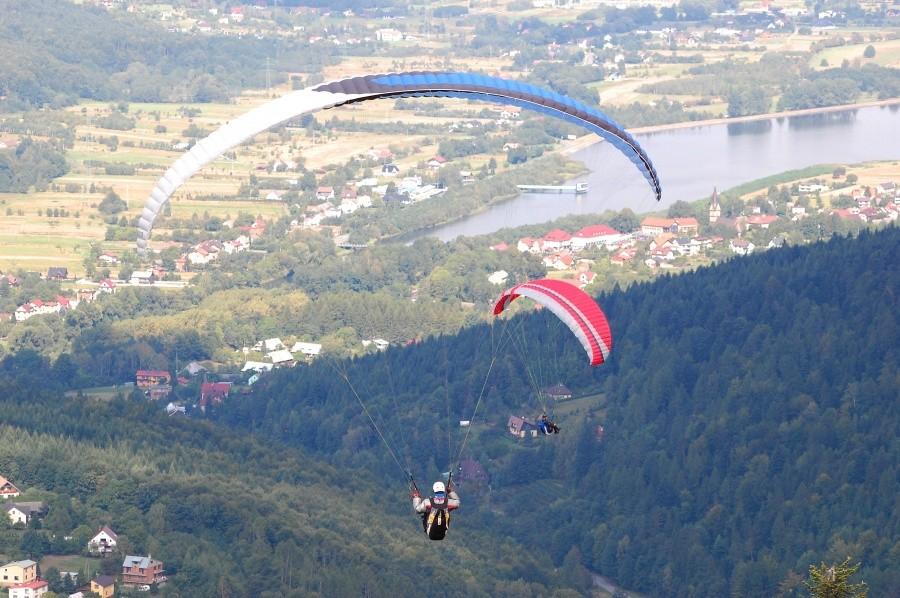 W powietrzu też tłok :)