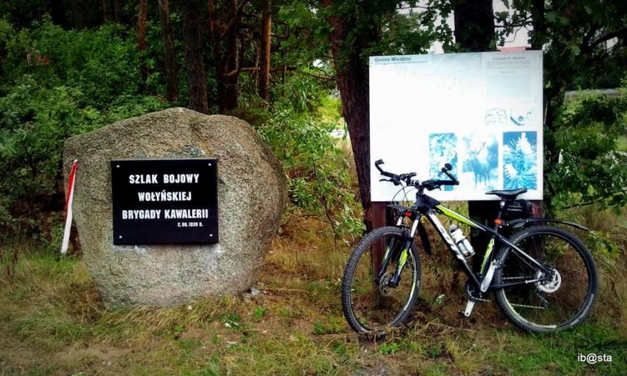Tablica upamiętniająca szlak bojowy Wołyńskiej Brygady Kawalerii