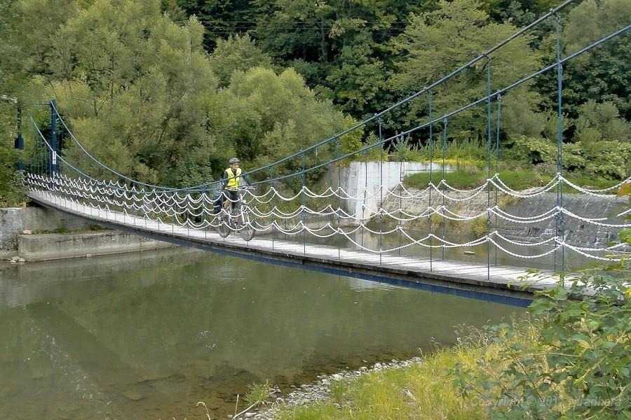 most wiszący nad Wisłą
