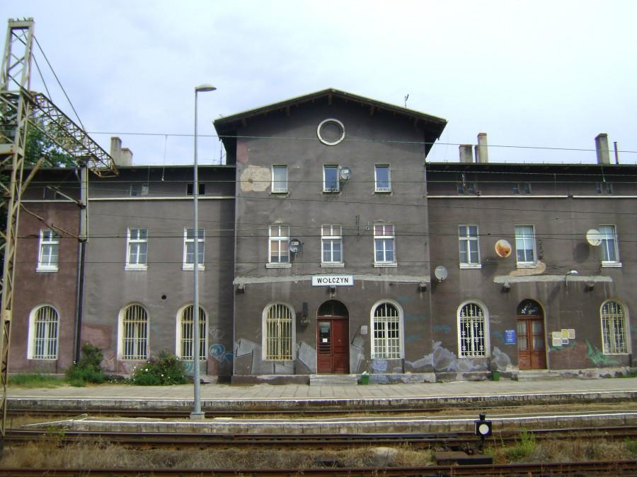 Dworzec kolejowy w Wołczynie