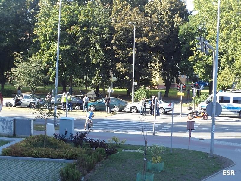 Parking samochodowy ?