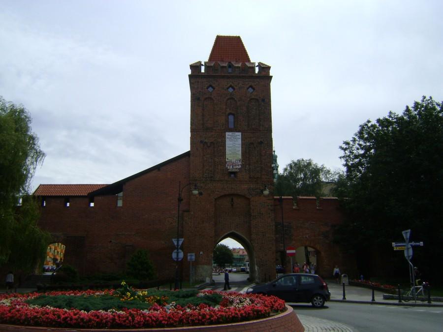 Wejście na starówkę w Oleśnicy
