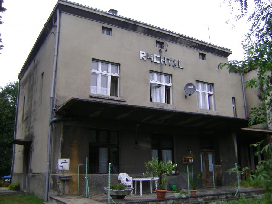 Budynek dawnej stacji PKP Rychtal