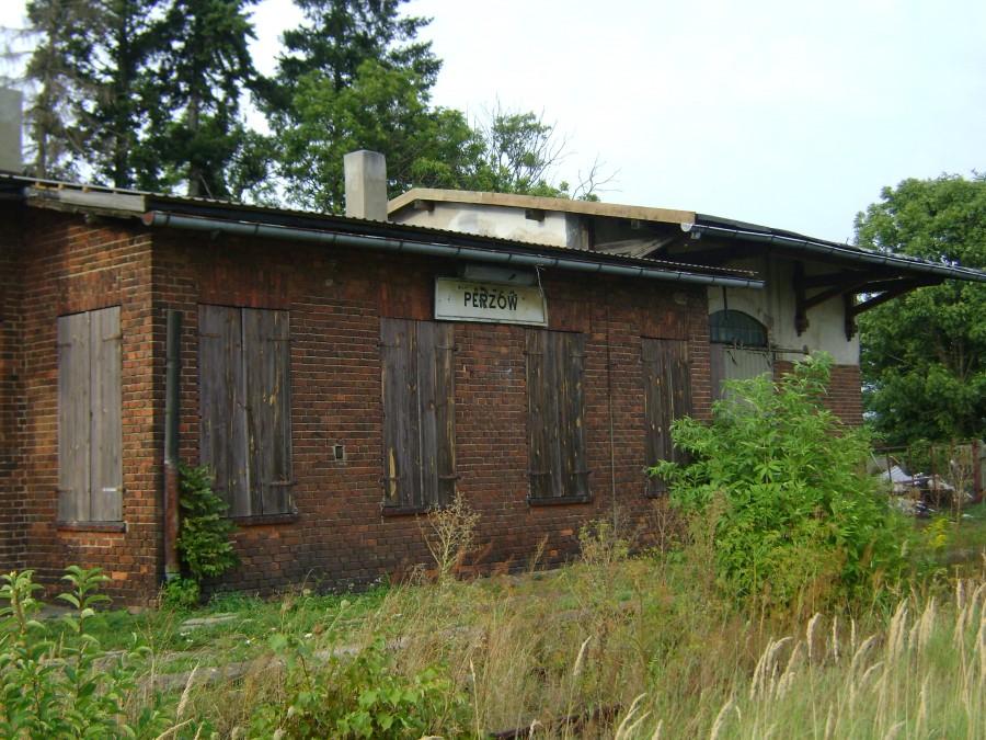 Stacja PKP Perzów