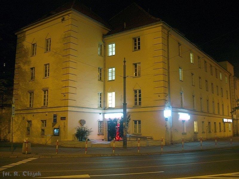 Akademik
